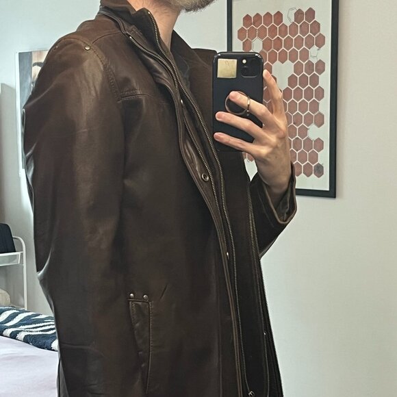 Danier Genuine Leather (Brown) Jacket (with detachable vest lining) *Vintage* - Picture 4 of 14